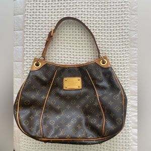 Louis Vuitton Galleria PM Purse